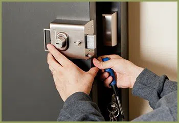 Anchor Locksmith Store Valrico, FL 813-343-0465 - change-locks-ervice